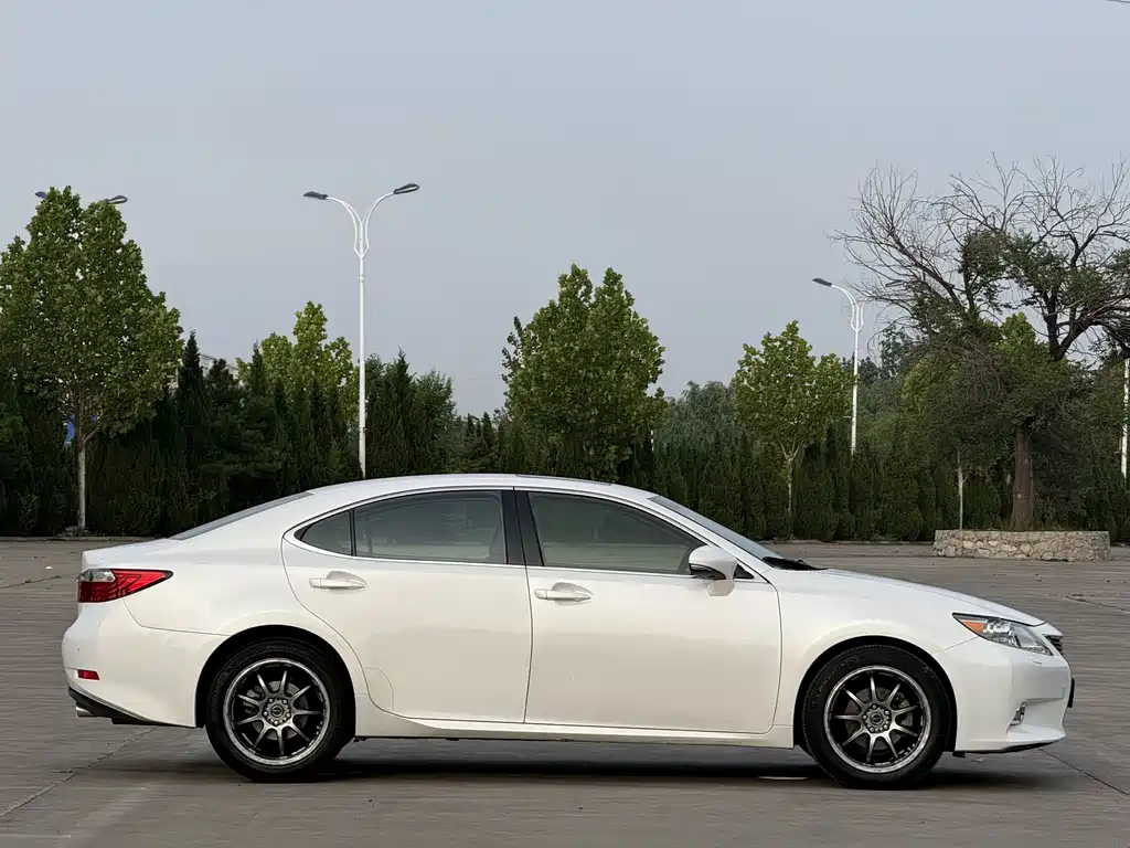 Lexus ES 2014 250 Comfort