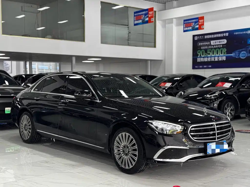 Mercedes-Benz E-Class — миниатюра 3