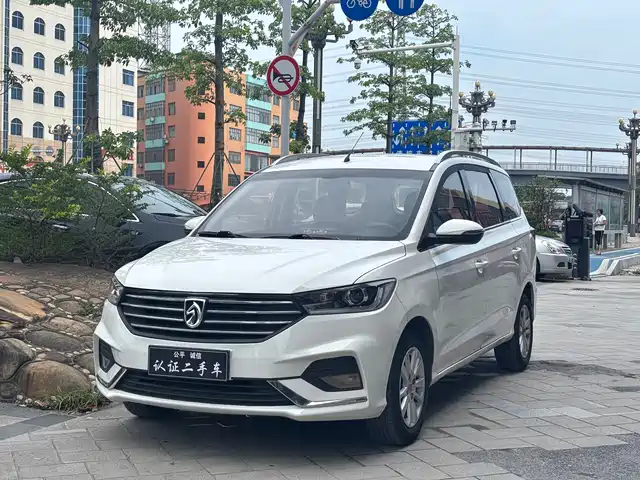 BAOJUN 360 2019