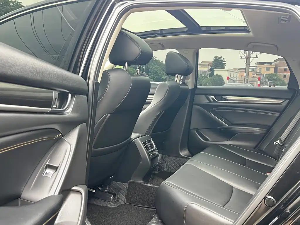 Honda Accord — миниатюра 5