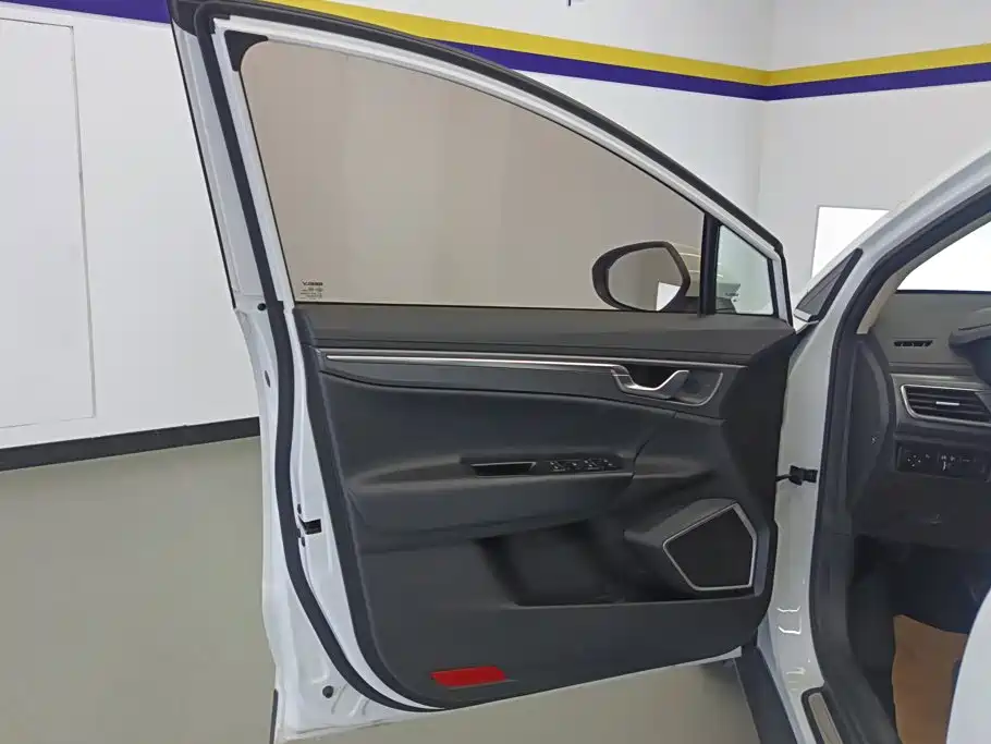 Geely Emgrand GS — миниатюра 7