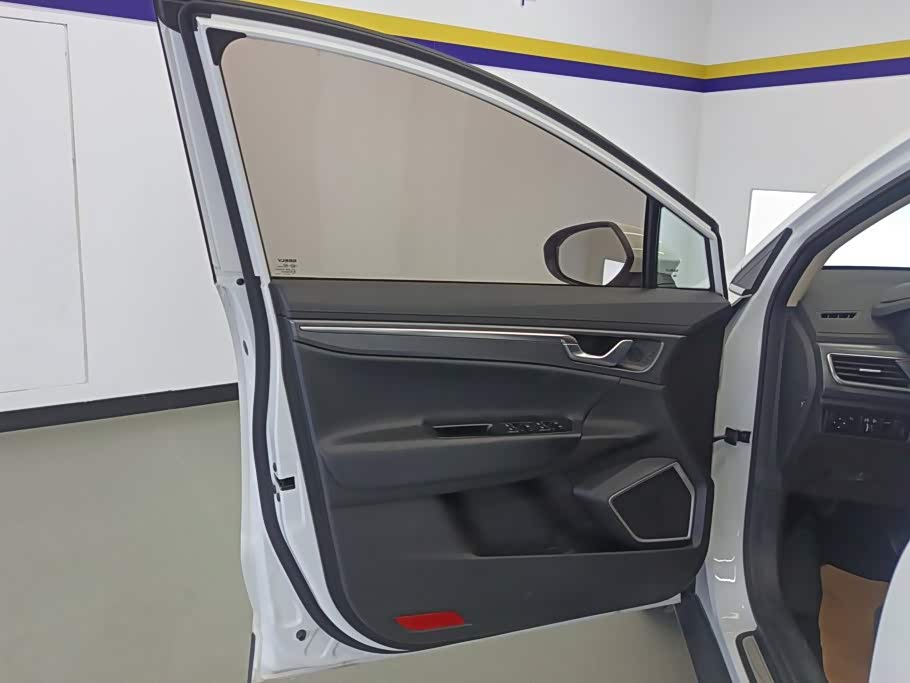 Geely Emgrand GS 1.4 л 2021 г. Белый, пробег 41100 км
