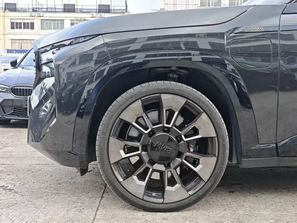 BMW XM — миниатюра 16