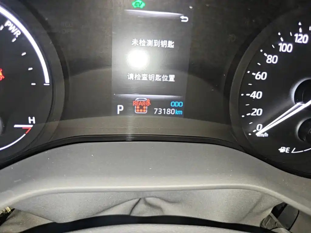 Toyota Sienna — миниатюра 17