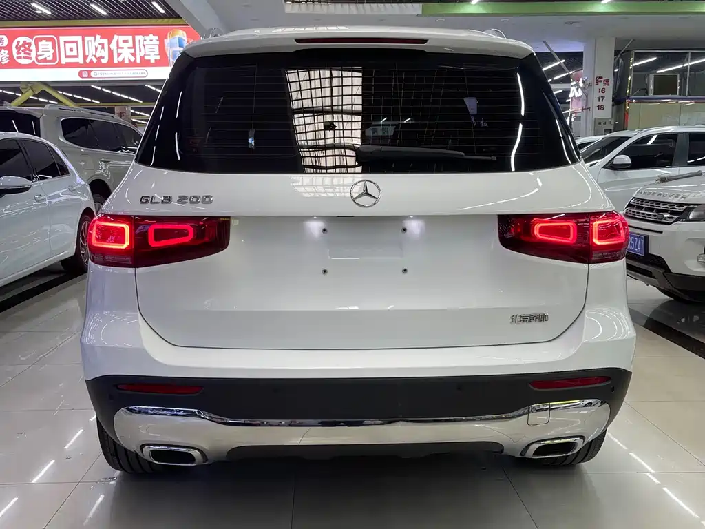 MERCEDES-BENZ GLB