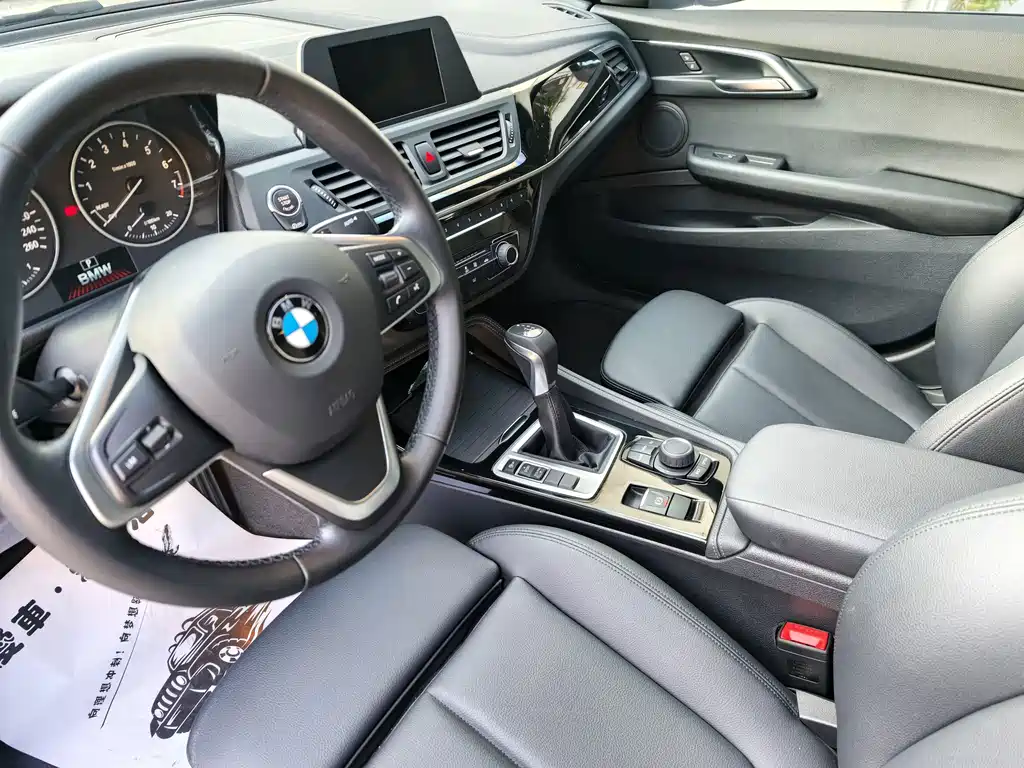 BMW 1 Series — миниатюра 10