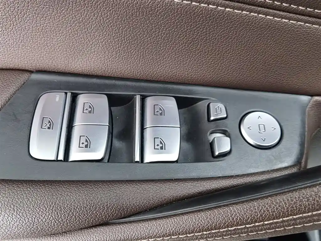 BMW 5 SERIES NEW ENERGY