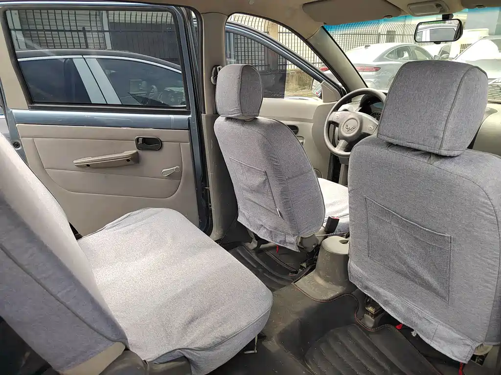 Wuling Hongguang — миниатюра 5