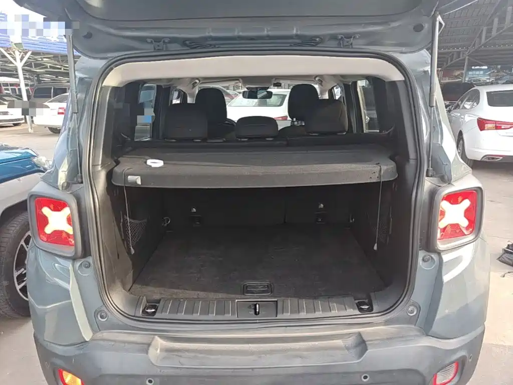 Jeep Renegade — миниатюра 19