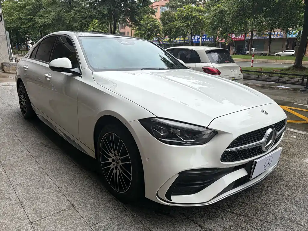 Mercedes-Benz C-Class — миниатюра 3