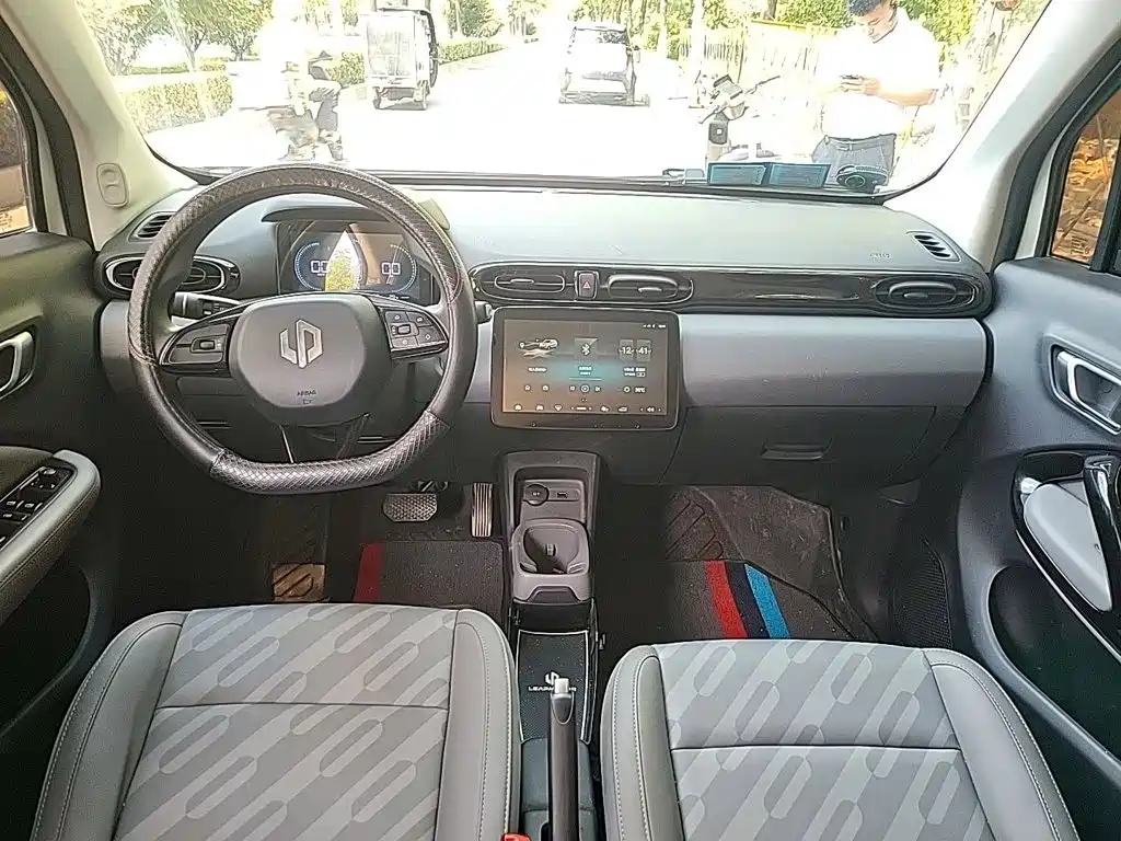Leapmotor Leapmotor T03 — миниатюра 5