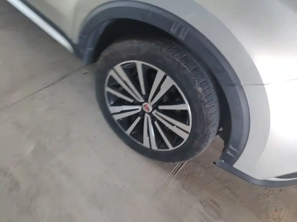 Roewe RX5 — миниатюра 12