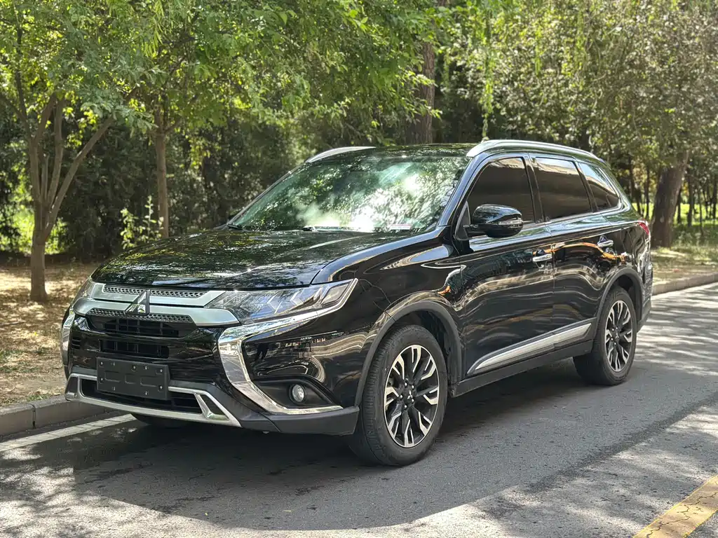Mitsubishi Outlander 2021
