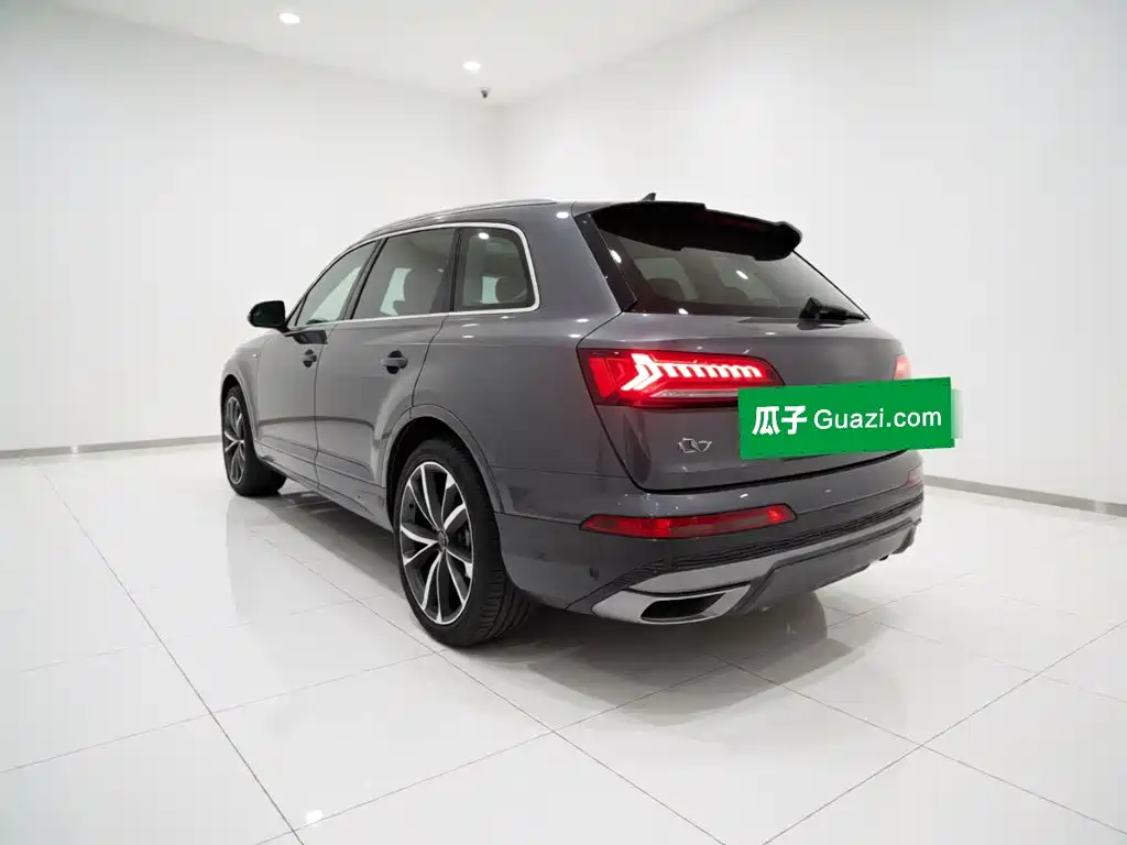 Audi Q7 — миниатюра 4