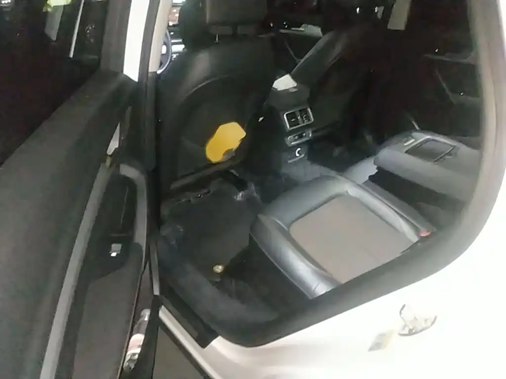 Audi Q5L — миниатюра 15