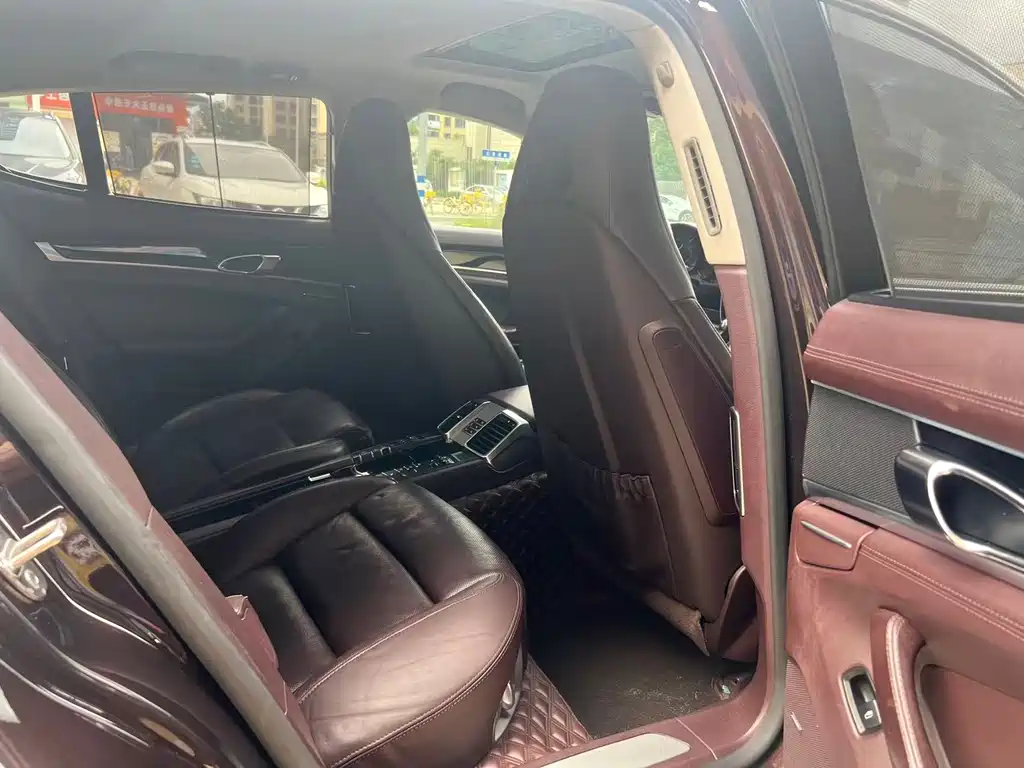 Porsche Panamera — миниатюра 6
