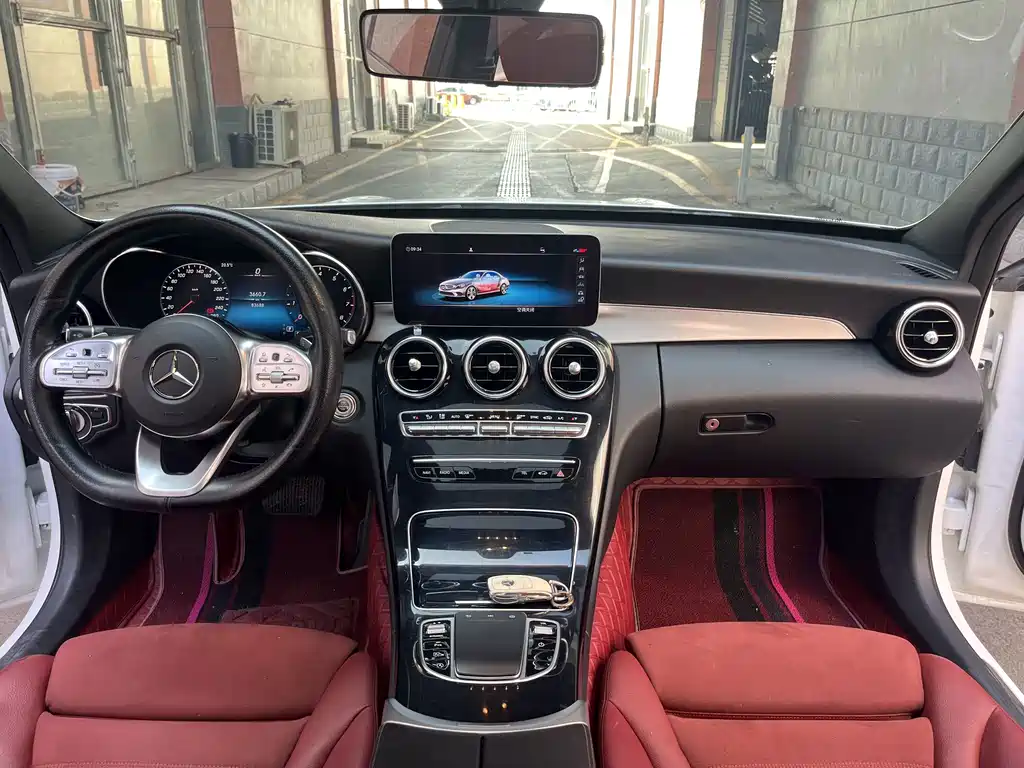 Mercedes-Benz C-Class — миниатюра 7