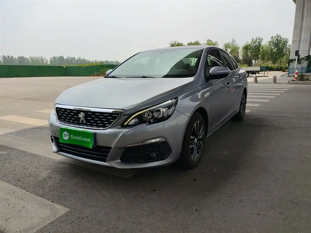PEUGEOT  308