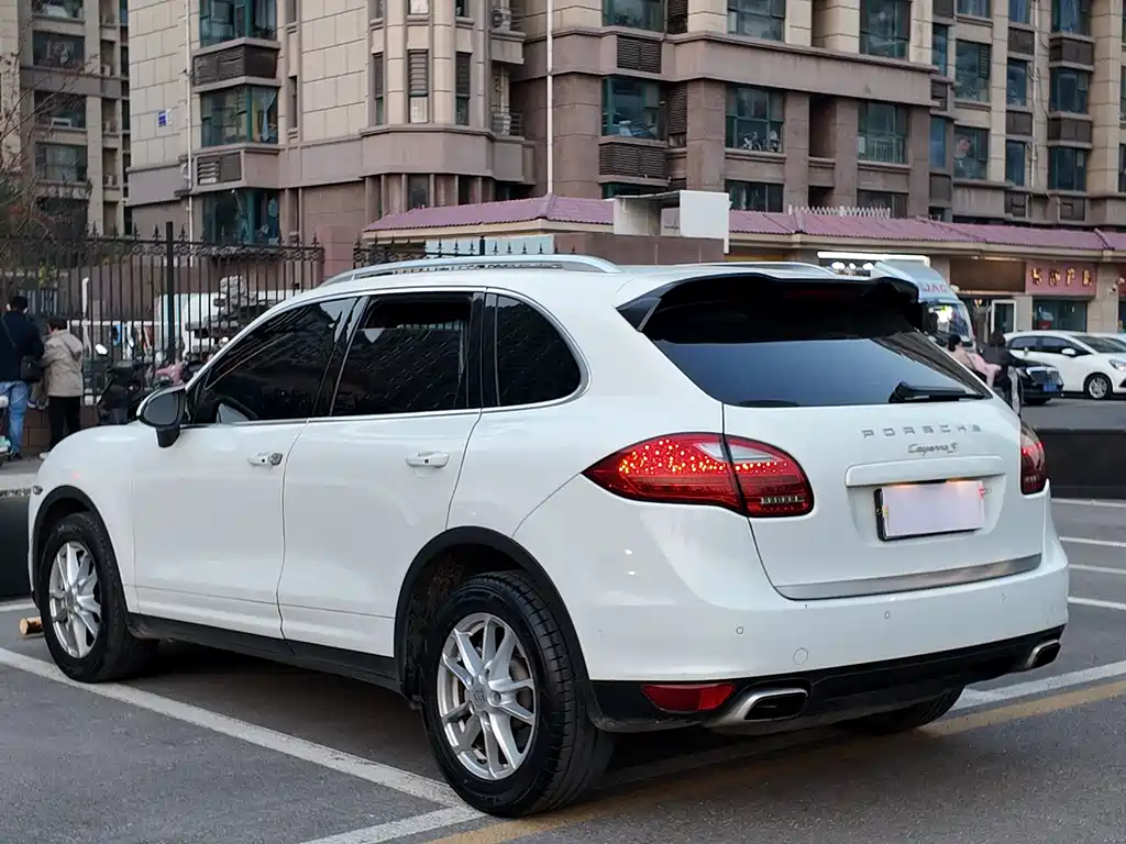 Porsche Cayenne 2011 Cayenne S 4.8L