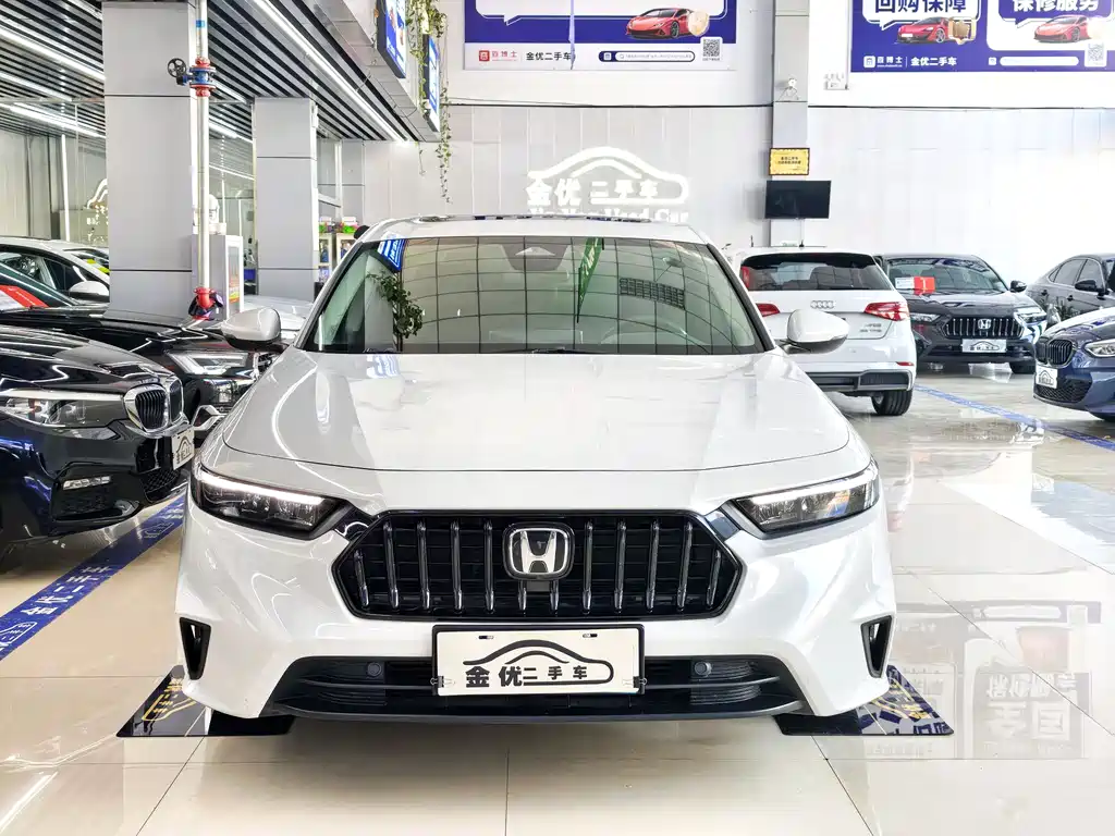 Honda Inspire 260TURBO Exquisite Edition, фото 2