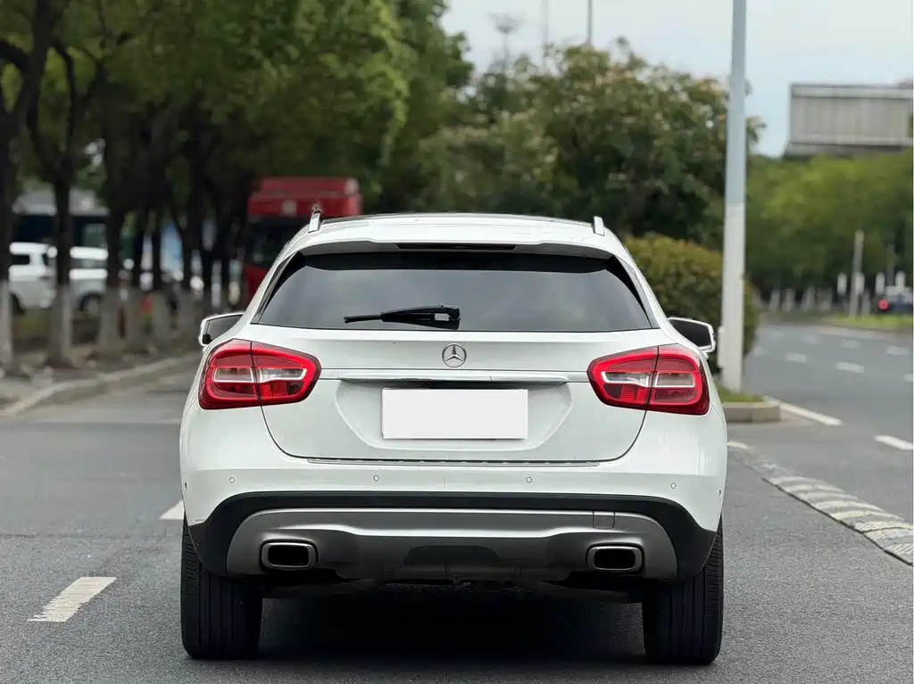 Mercedes-Benz GLA — миниатюра 2