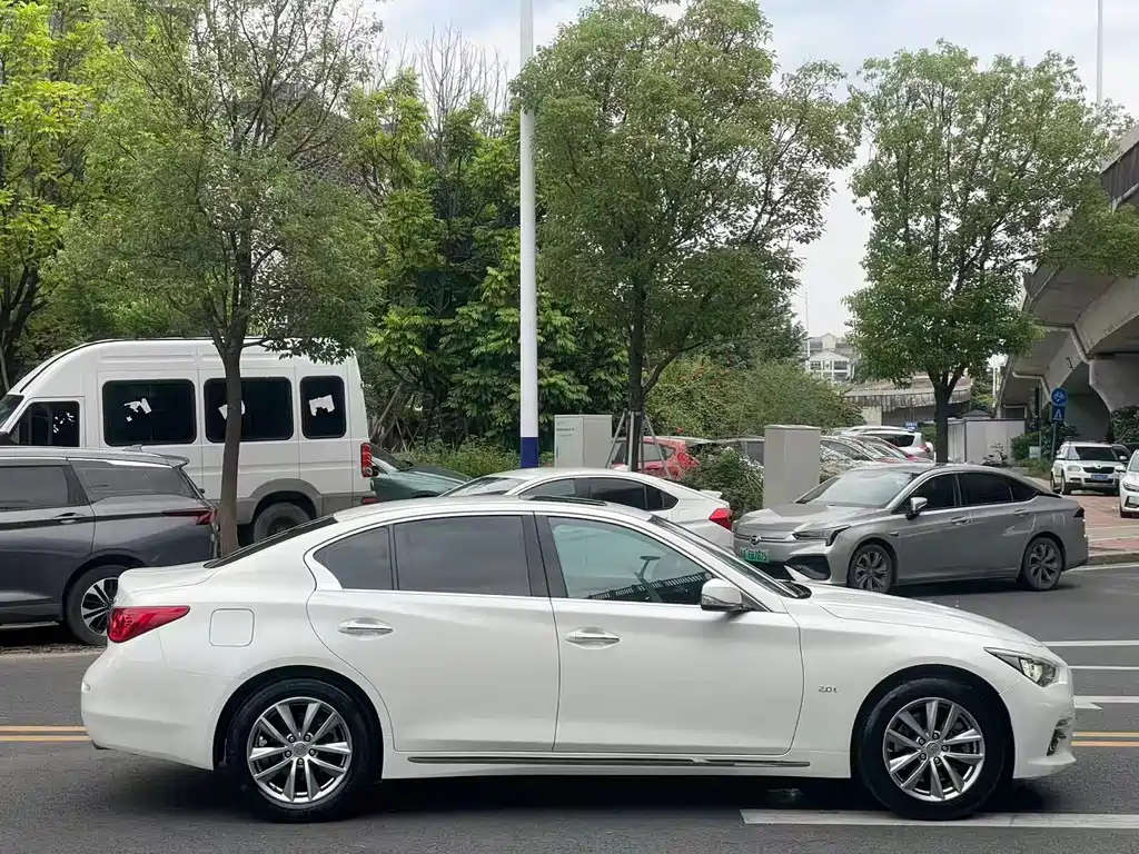 Infiniti Q50L — миниатюра 4