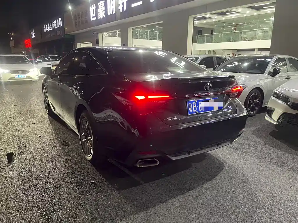 Toyota Avalon — миниатюра 9