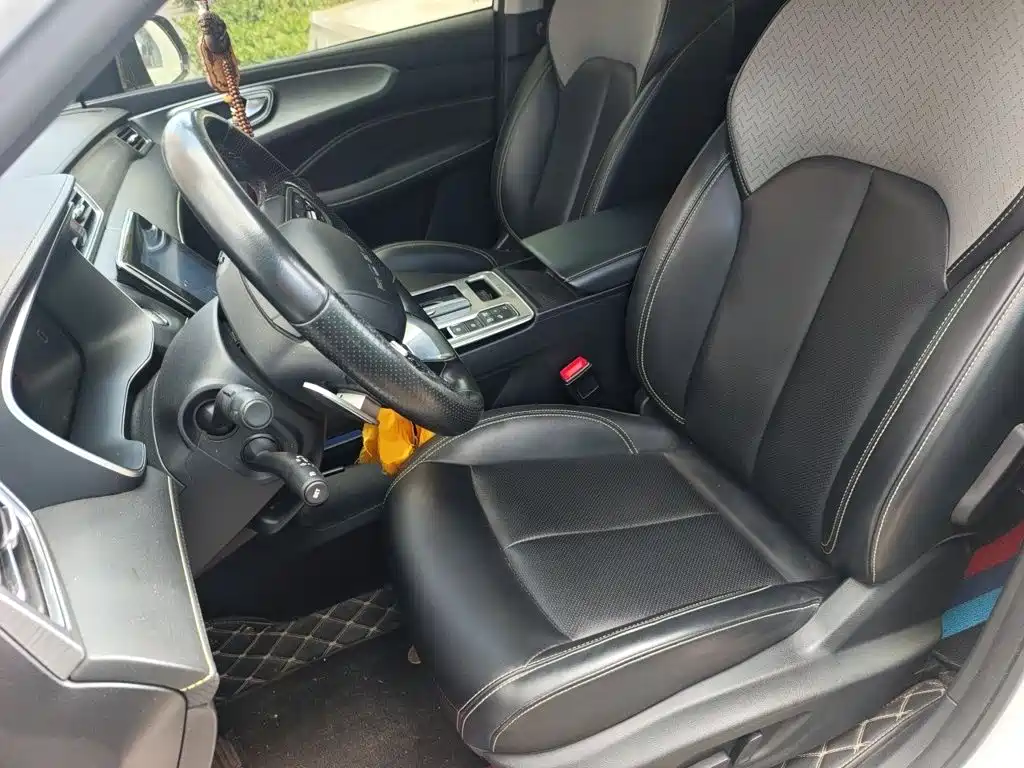 Roewe RX5 New Energy — миниатюра 11