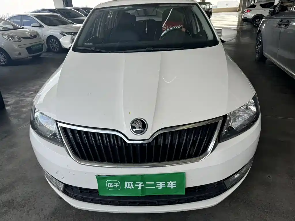Skoda Rapid Spaceback — миниатюра 2