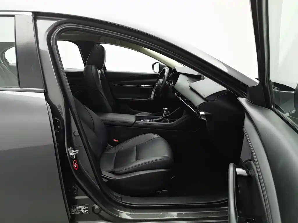 Mazda 3 Axela — миниатюра 23