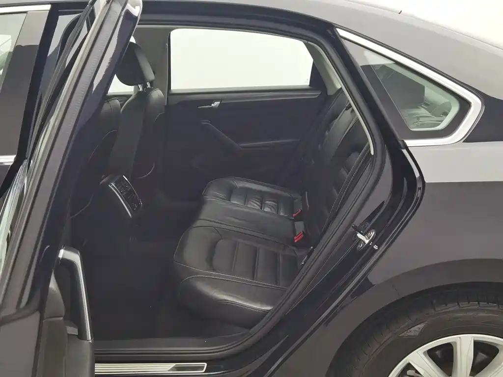 Volkswagen Passat — миниатюра 15