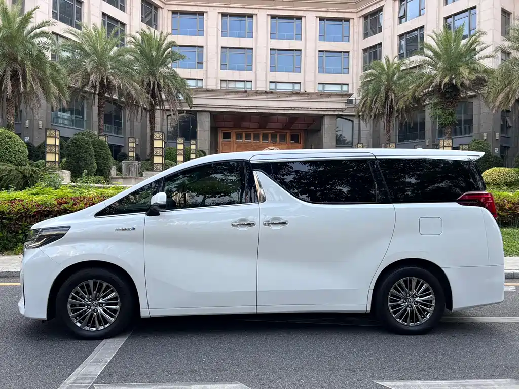 Toyota Alphard 2021 2.5L Luxury