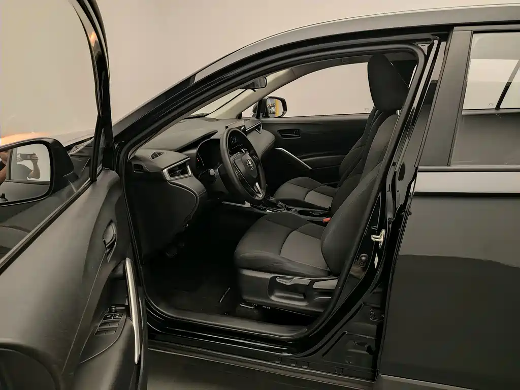 Toyota Frontlander — миниатюра 12