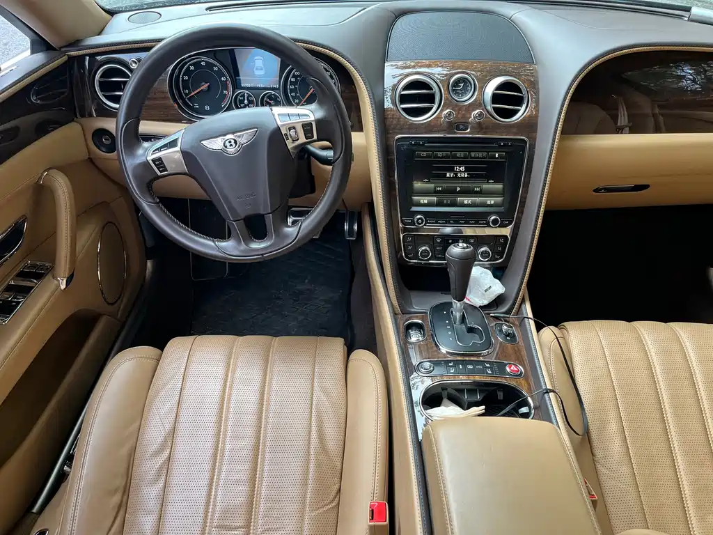 Bentley Flying Spur — миниатюра 3