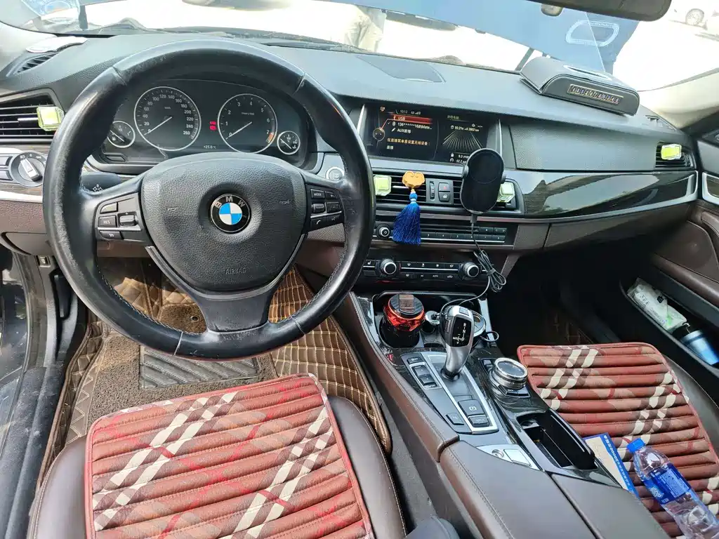 BMW 5 Series — миниатюра 5