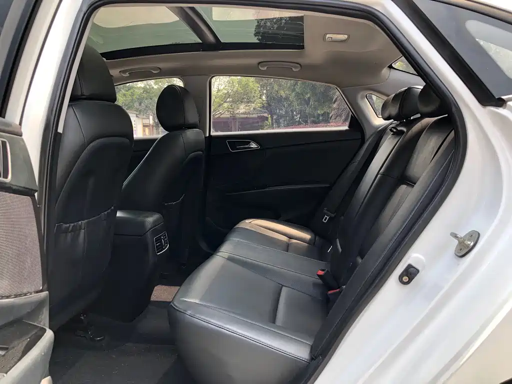Hyundai Mistra 2016 1.8L AT GLS