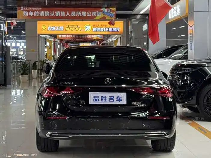 Mercedes-Benz E-Class — миниатюра 5