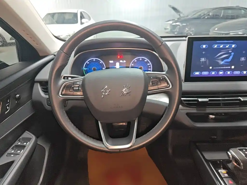 Hongqi Hongqi E-QM5 — миниатюра 11