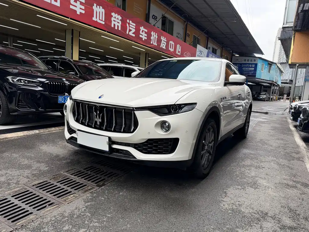 Купить Maserati Levante