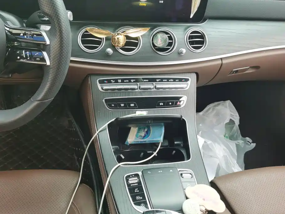 Mercedes-Benz E-Class — миниатюра 16
