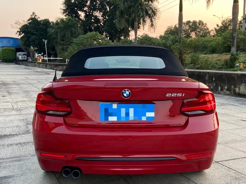BMW 2 SERIES
