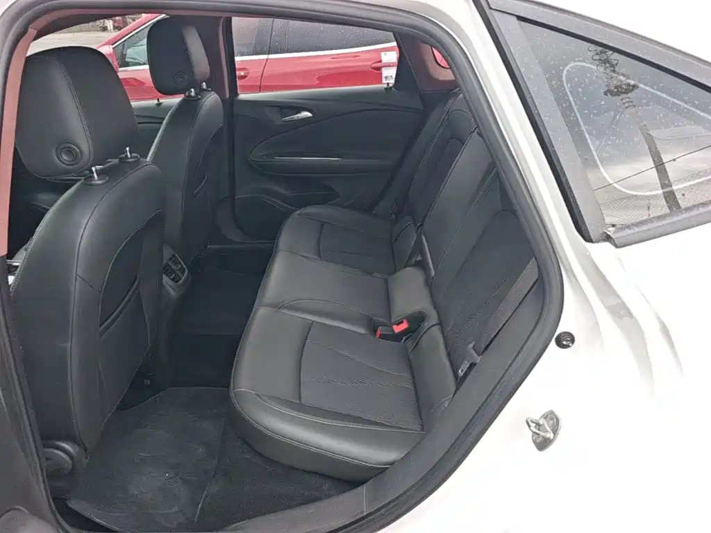 Buick Verano — миниатюра 17