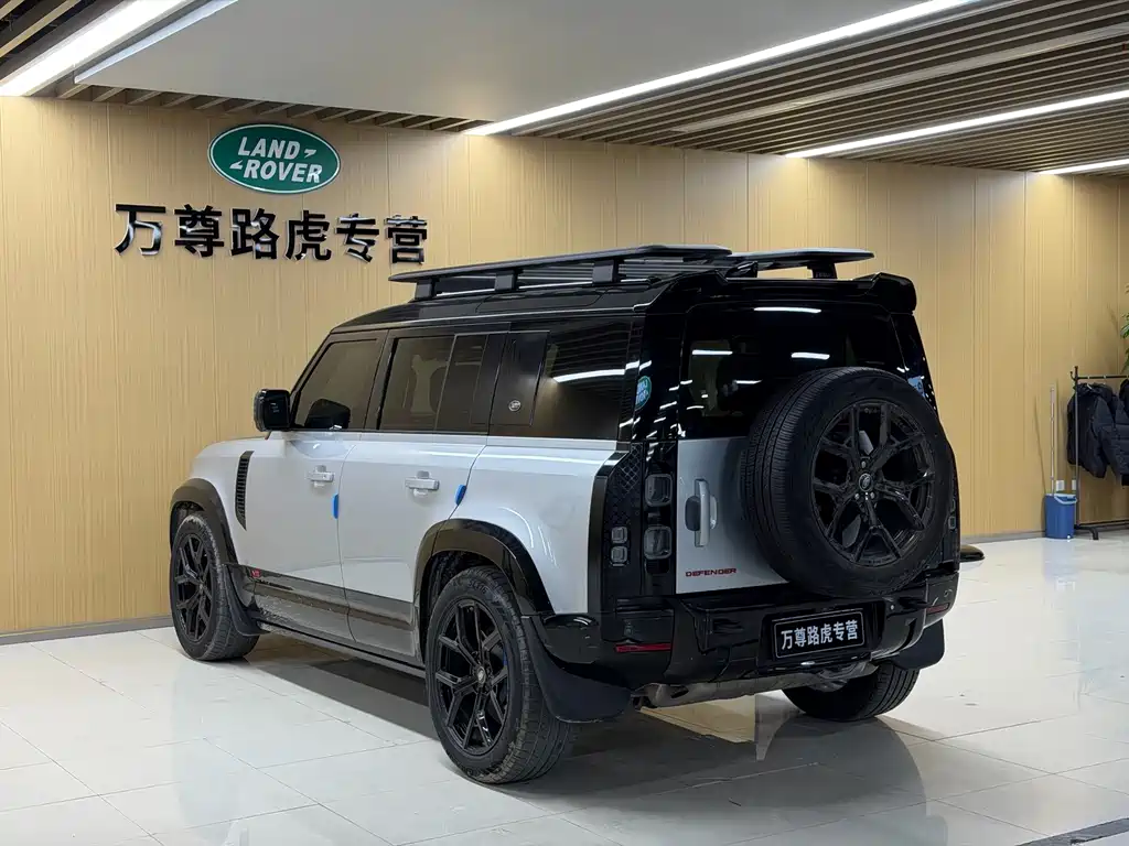 Land Rover Defender — миниатюра 7