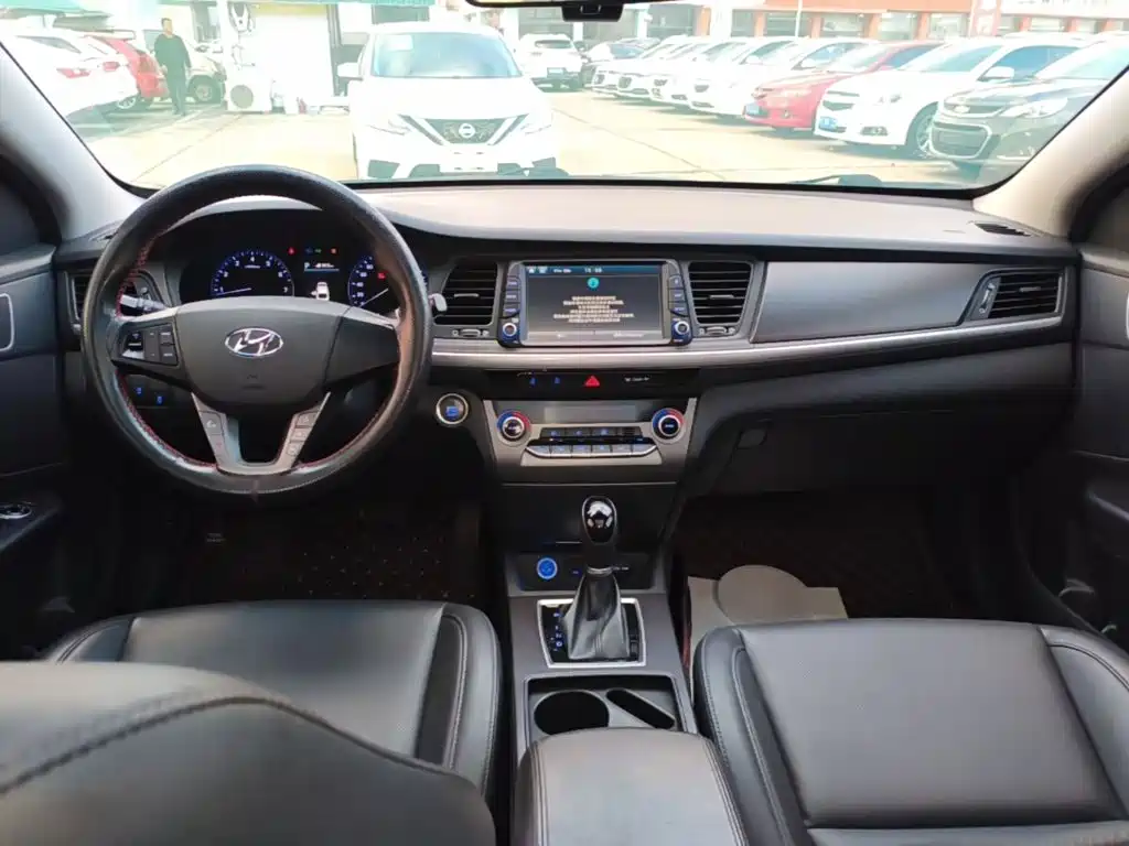 Hyundai Mistra — миниатюра 10