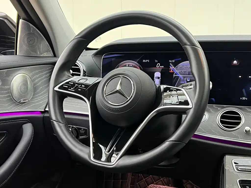 Mercedes-Benz E-Class — миниатюра 12