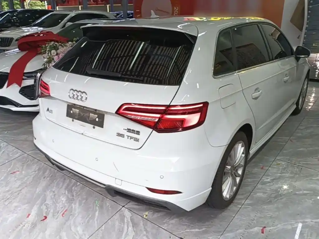 Audi A3 2018 30 Sportback 35 TFSI Fashion