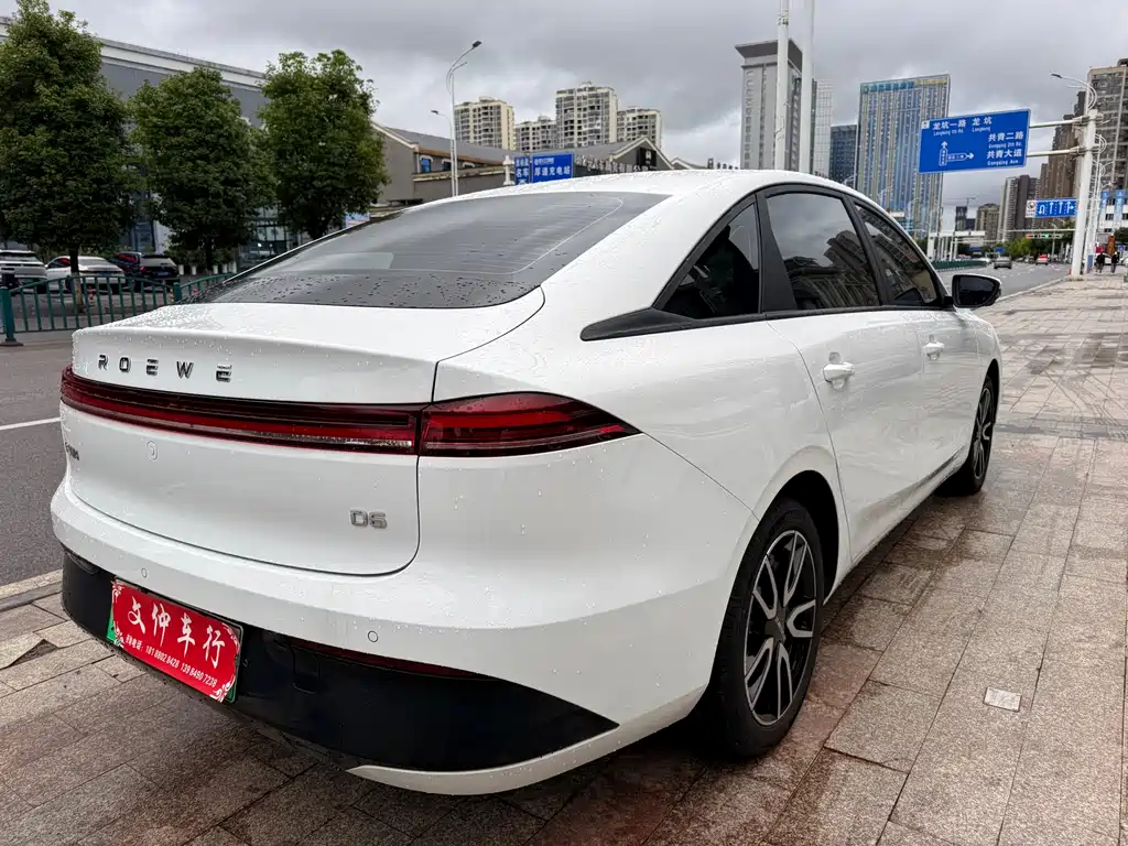 Roewe D6 — миниатюра 4