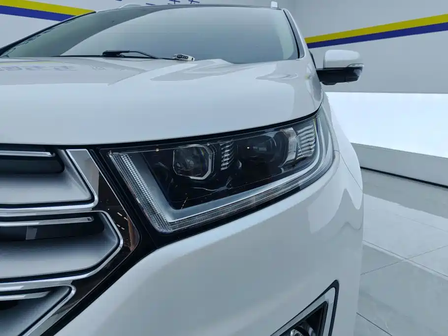 Ford Edge — миниатюра 5