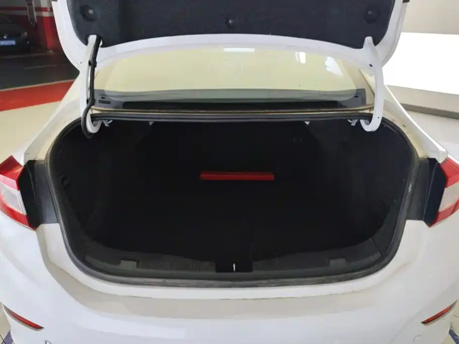 Chevrolet Cruze — миниатюра 4