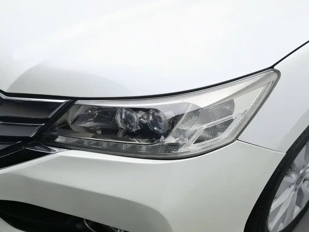 Honda Accord — миниатюра 7